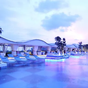 ts-suites-bali-villas.hotelsseminyak.net/