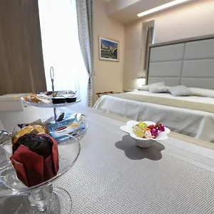 domus-clara-rome-00153.it-romehotels.com/