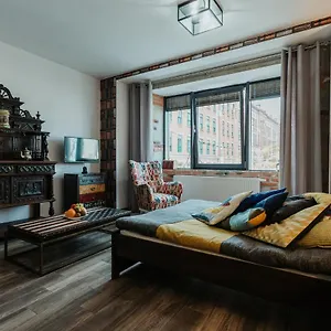 singer-amazing-loft-in-jewish-quarter.krakowhotelspoland.com/